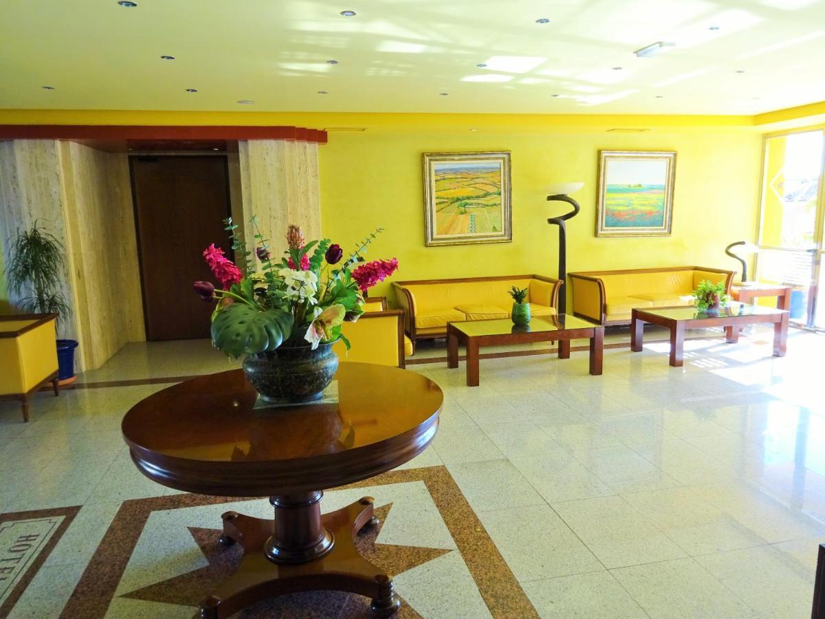 בנאלמדנה Hotel Vistamar מראה חיצוני תמונה