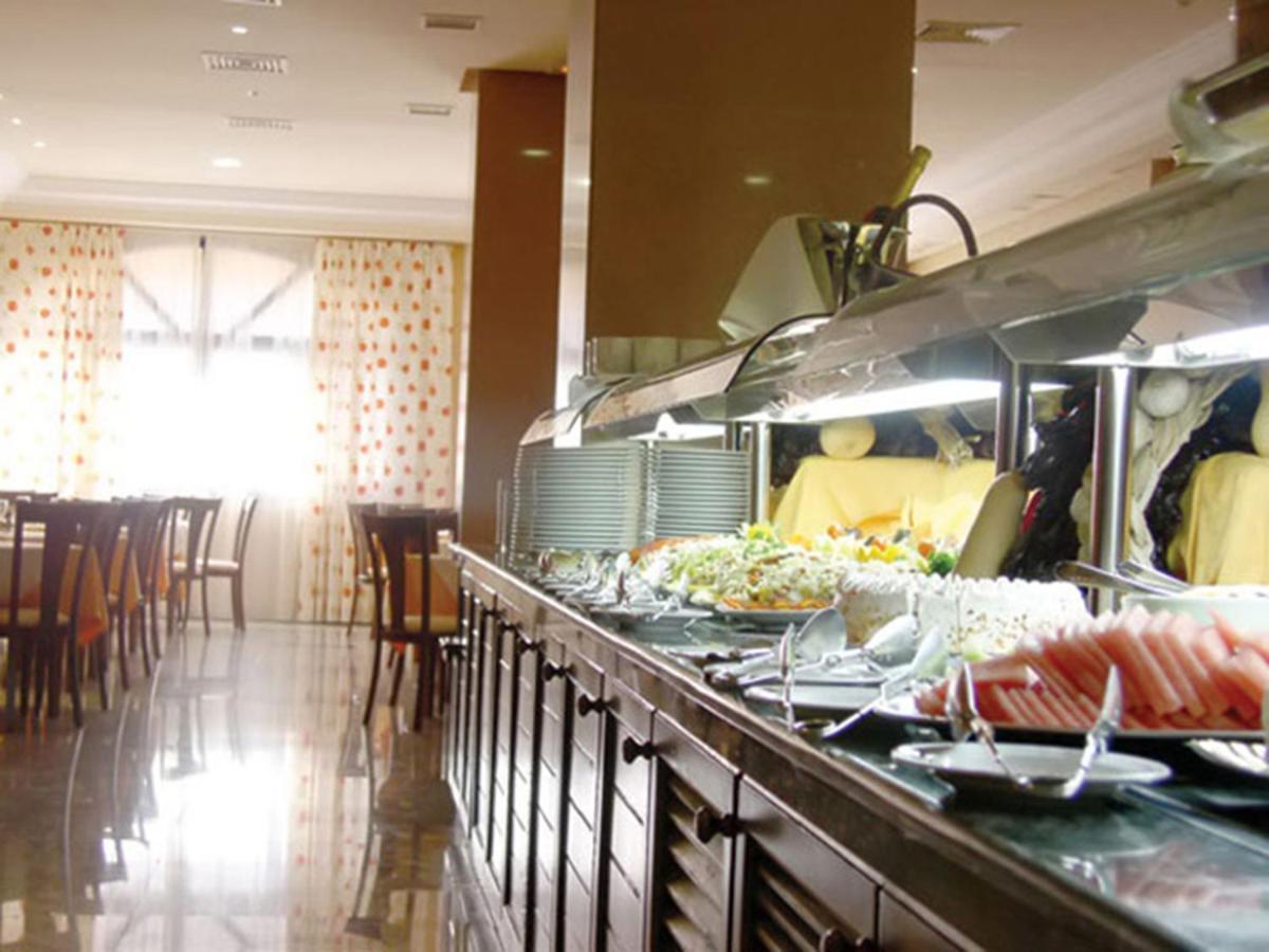 בנאלמדנה Hotel Vistamar מראה חיצוני תמונה