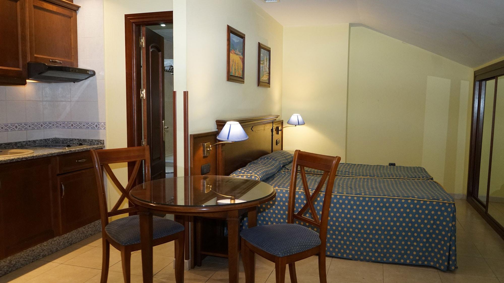 בנאלמדנה Hotel Vistamar מראה חיצוני תמונה