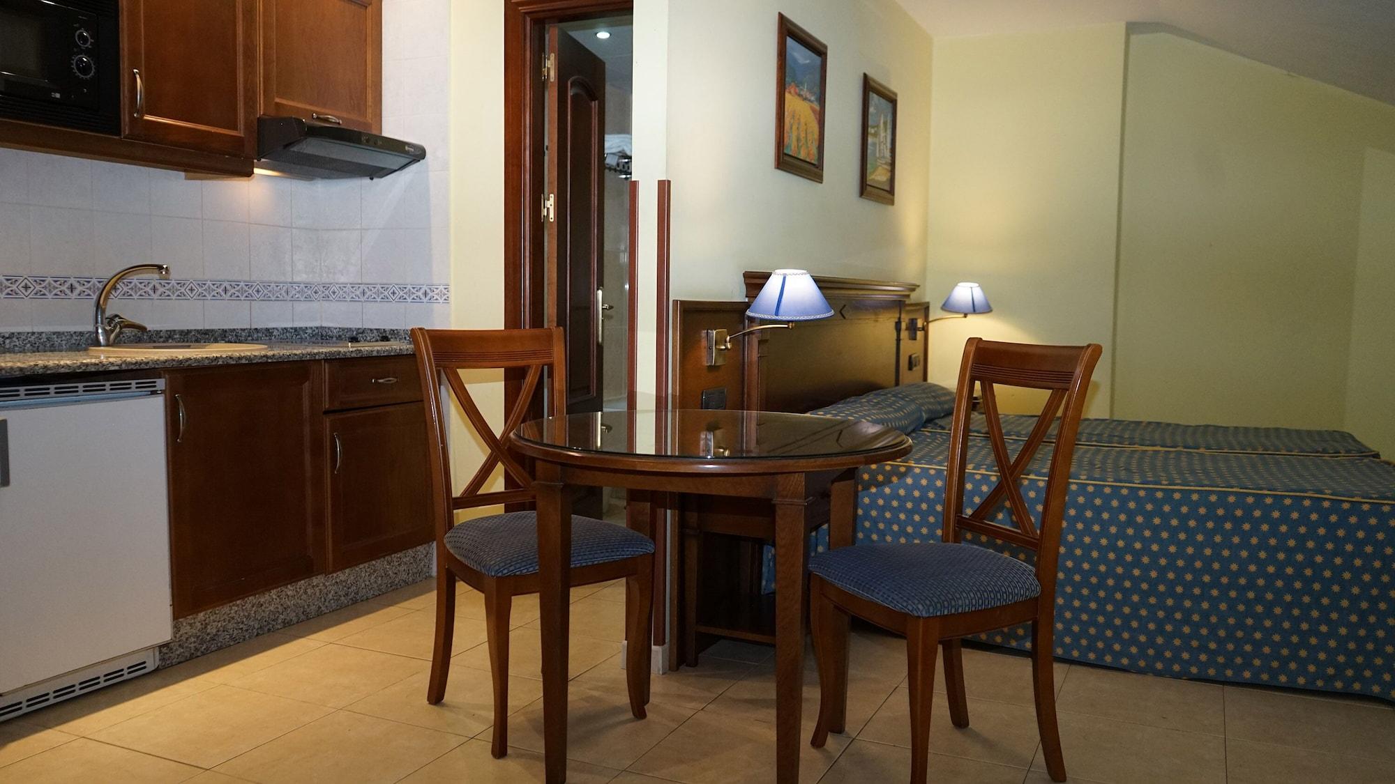 בנאלמדנה Hotel Vistamar מראה חיצוני תמונה